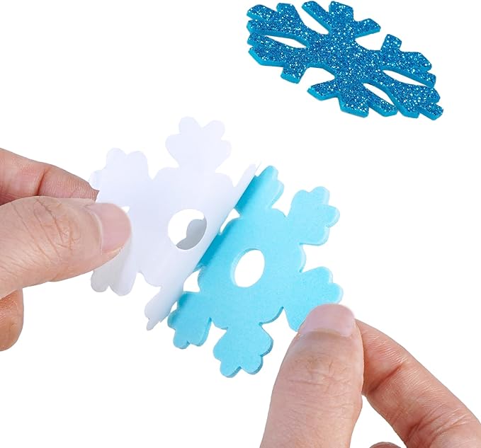 Winlyn 525 Pack Holiday Kids Crafts Winter Christmas Snowflake Crafts Foam Stickers Set Self-Adhesive Glitter Snowflake Stickers Arts and Crafts for Kids Party Favors Classroom Activities Art Projects