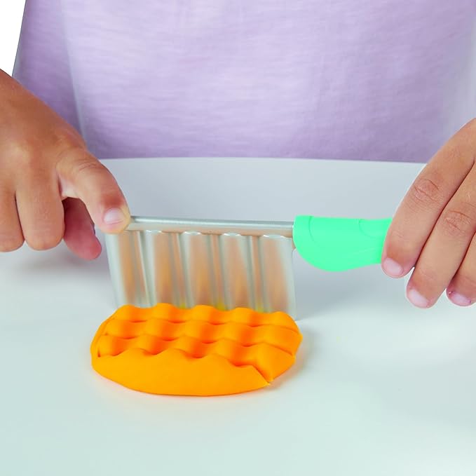 Play-Doh Kitchen Creations Spiral Fries Playset with 5 Cans of Modeling Compound Colors, Back to School Classroom Supplies, Play Food & Cooking Toys for Kids, Preschool Toys, Ages 3+