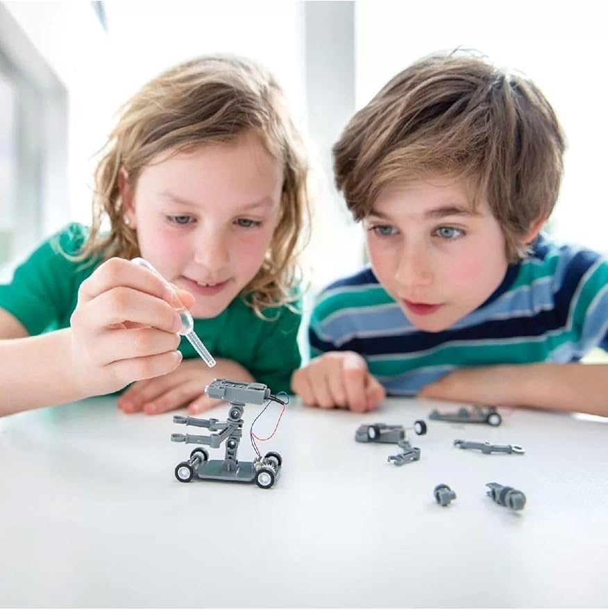 4M Toysmith, Green Science Salt Water Powered Robot Kit, STEAM Powered Kids, Beach Toy, For Boys & Girls 5+