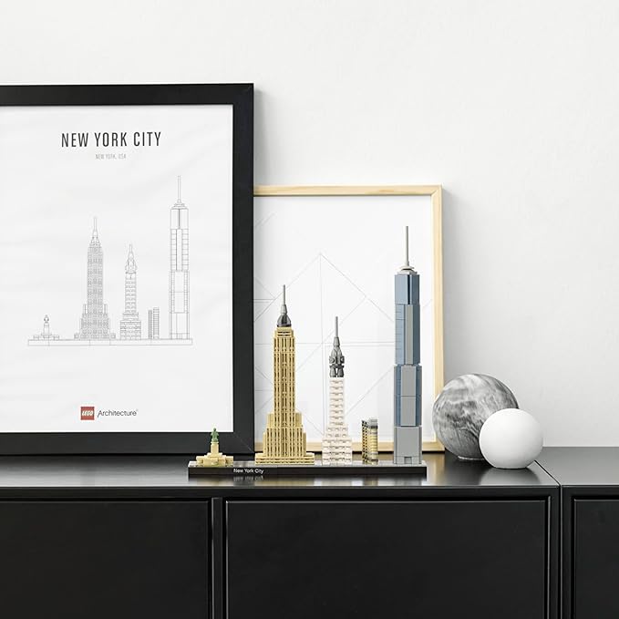 LEGO Architecture New York City 21028, Build It Yourself New York Skyline Model Kit for Adults and Kids (598 Pieces),Multicolor