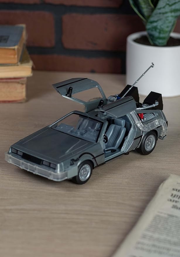 Back to The Future Part I 1:24 Time Machine Die-cast Car Light Up Feature, Toys for Kids and Adults