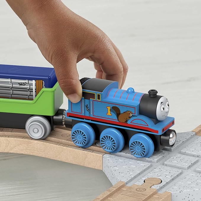 Thomas & Friends Wooden Railway Toy Train Set, Figure 8 Track Pack with Wood Engine for Pretend Play Preschool Kids Ages 3+ Years
