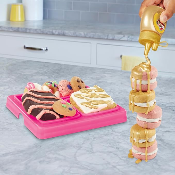 Hasbro E9437 Play-Doh Collection Gold Star Baker Playset, Multi