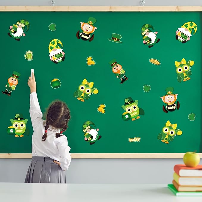 chiazllta 30 PCS St. Patricks Day Craft Kits for Kids DIY Leprechauns Shamrock Owl Gnome Sticker Craft Ornament St. Patricks Art Craft for Party Home Class School Game Activities