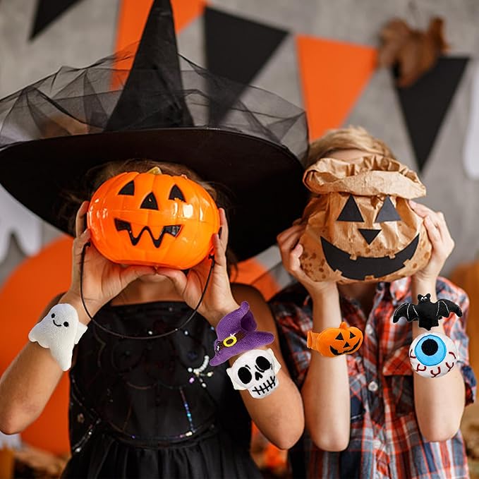 12 PCS Halloween Stuffed Animal Slap Bracelets Plush Animal Slap Bracelets Cute Wrist Slap Band Toy Wrist Animals Wrist Pets Slap Bracelet Wrist Toy for Halloween Birthday Gifts Party Favors 6 Styles