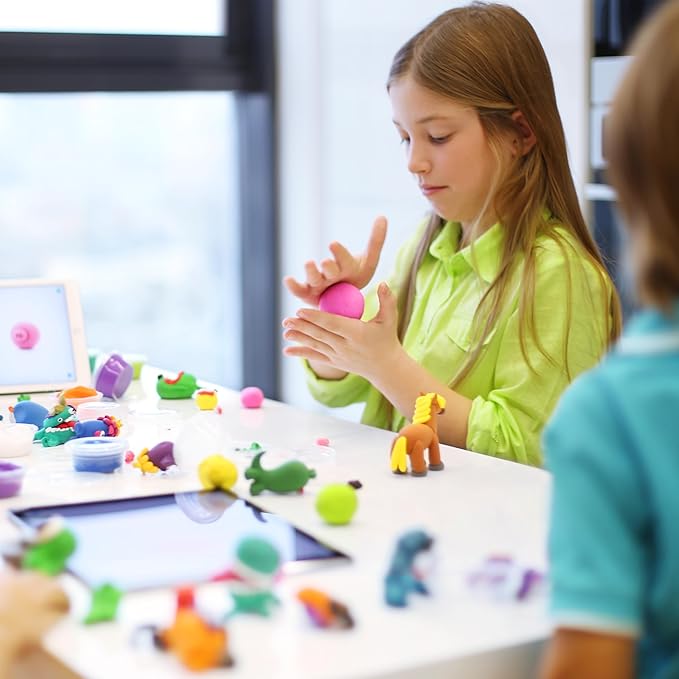 Fat Brain Toys Hey Clay Dinosaurs, Air Dry Clay Kit with Interactive App for Kids & Tweens, Modeling Clay and Crafts Set