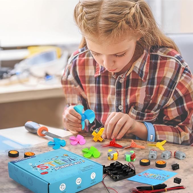 Sntieecr 276PCS DC Motor Kit, Mini Electric Circuit Kit for DIY Science Projects with Motors, LED Light, Vanes Propeller, AA Battery Holder, Plastic Gears, Gift for Kids