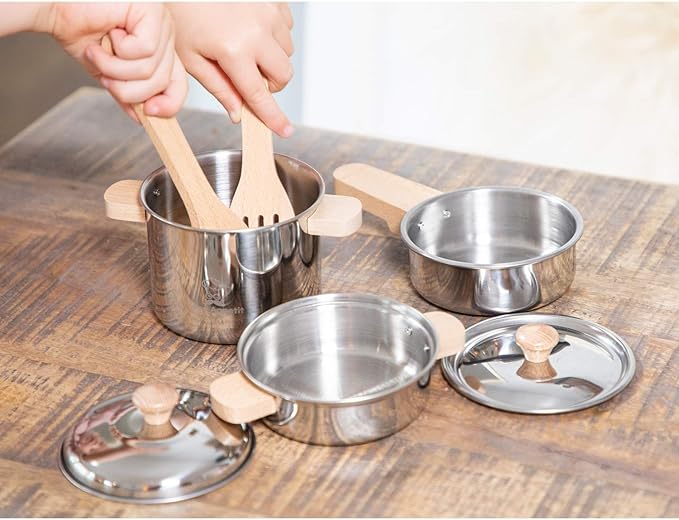 New Classic Toys Metal Pan Set - Pretend Play Toy for Kids Cooking Simulation Educational Toys and Color Perception Toy for Preschool Age Toddlers Boys Girls
