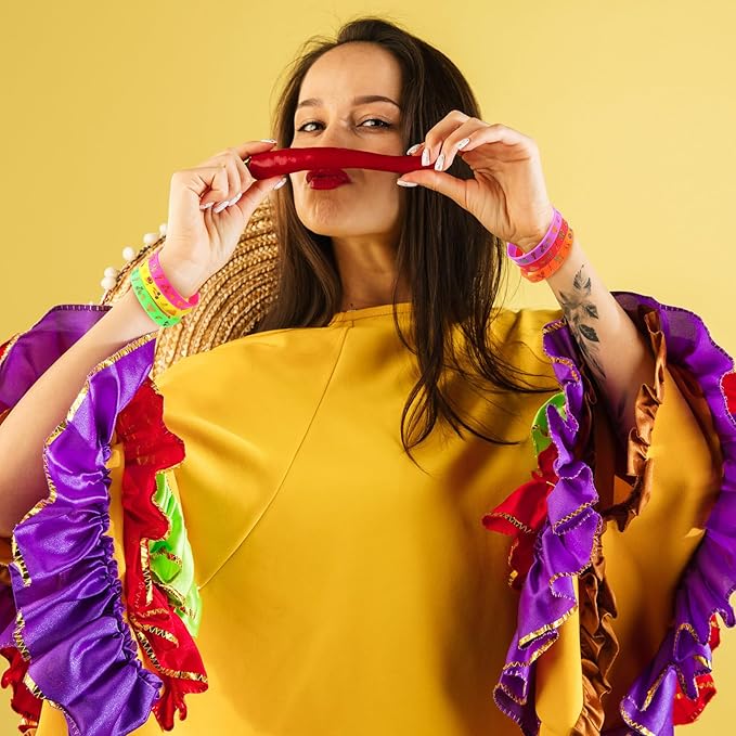 Xinnun 24 Pcs Mexican Fiesta Rubber Bracelets Fiesta Party Silicone Wristbands Mexican Party Favors with Taco Cactus Piñata Pattern for Let's Fiesta Cinco De Mayo Party(Mexico)