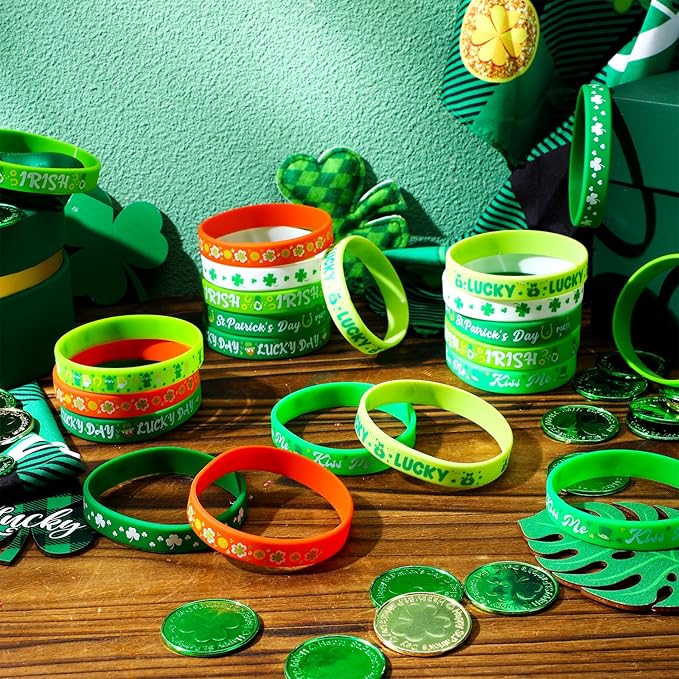 Wettarn 100 Pcs St. Patrick's Day Rubber Wristbands St. Patricks Day Silicone Bracelet Shamrock St Patricks Day Bracelets Green Rubber for St. Patrick's Day Party Favors Supplies School Gift Supplies