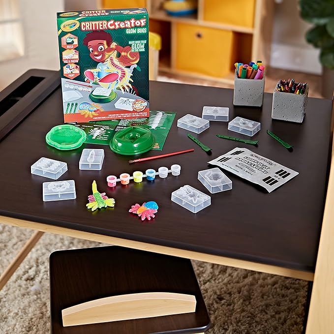 Crayola Glow in The Dark Critter Creator, Clay Bug Toy Kit for Kids, Fake Bug Molds, Includes Crayola Clay & Paint, Gift for Kids, Ages 7+