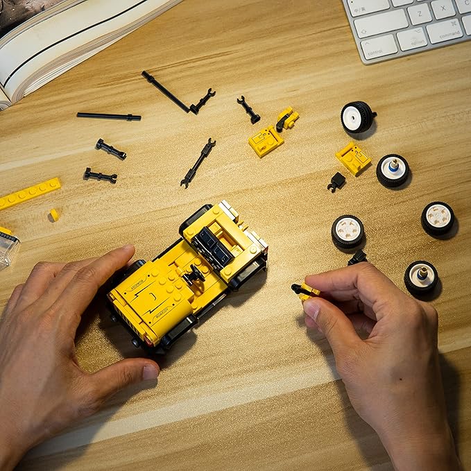 Jeep Wrangler Car Building Block Set (242 Pieces). Racing Car Building Blocks for Kids and Adults