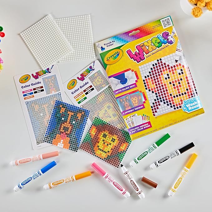 Crayola Wixels Animals Activity Kit, Pixel Art Coloring Set, Gift for Kids, Ages 6, 7, 8, 9