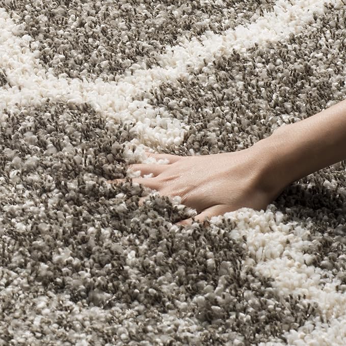 SAFAVIEH Hudson Shag Collection Runner Rug - 2'3" x 8', Grey & Ivory, Moroccan Trellis Design, Non-Shedding & Easy Care, 2-inch Thick Ideal for High Traffic Areas in Living Room, Bedroom (SGH283B)