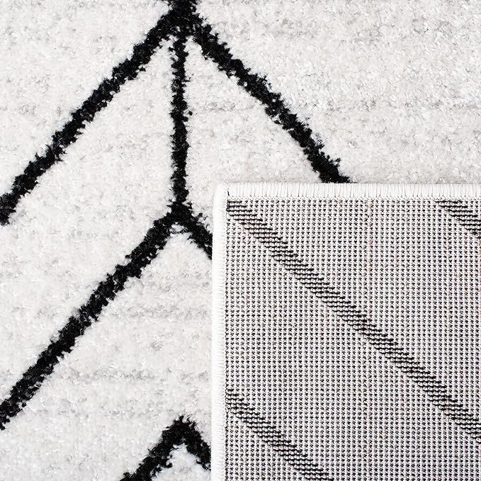 SAFAVIEH Adirondack Collection Runner Rug - 2'6" x 6', Ivory & Black, Modern Geometric Design, Non-Shedding & Easy Care, Ideal for High Traffic Areas in Living Room, Bedroom (ADR241A)