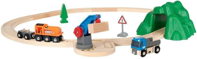 BRIO Starter Lift&Load Set Wooden Toy Train Durable | Child Safe | Encourages Creativity | Compatible with All Wooden Railway Sets | Includes Engine, Lorry, Wagon, Track and More