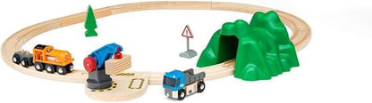 BRIO Starter Lift&Load Set Wooden Toy Train Durable | Child Safe | Encourages Creativity | Compatible with All Wooden Railway Sets | Includes Engine, Lorry, Wagon, Track and More