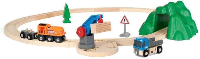 BRIO Starter Lift&Load Set Wooden Toy Train Durable | Child Safe | Encourages Creativity | Compatible with All Wooden Railway Sets | Includes Engine, Lorry, Wagon, Track and More