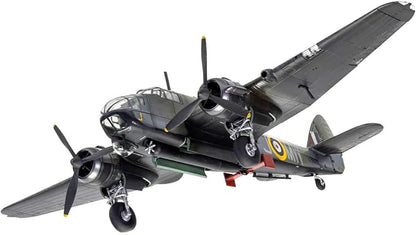 Airfix Model Airplane Kit Gift Set - A04021 Bristol Beaufort Mk.I, Plastic Plane Model Kits for Adults & Kids 14+, Skill Level 2, 1:72 Scale WW2 Military Aircraft - Real Aeroplane Model Gifts