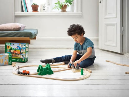 BRIO Starter Lift&Load Set Wooden Toy Train Durable | Child Safe | Encourages Creativity | Compatible with All Wooden Railway Sets | Includes Engine, Lorry, Wagon, Track and More
