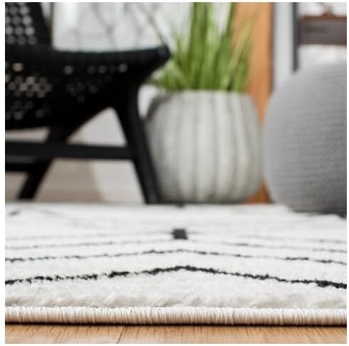 SAFAVIEH Adirondack Collection Accent Rug - 3' x 5', Light Grey & Black, Modern Geometric Design, Non-Shedding & Easy Care, Ideal for High Traffic Areas in Entryway, Living Room, Bedroom (ADR241F)
