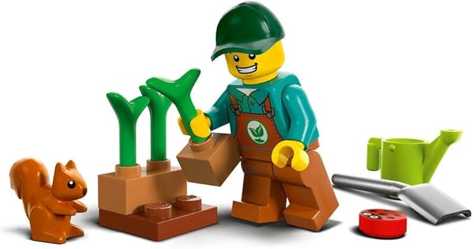 LEGO 60390 City Great Vehicles Park Tractor Farmhouse Toy, Building Kit with Toy Animals, Includes Minifigure, from 5 Years, Gift Idea