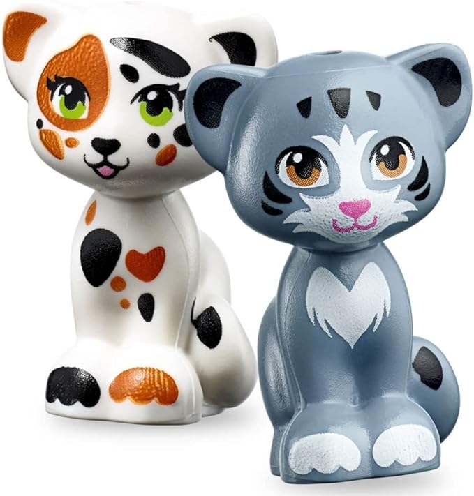 LEGO Friends Heartlake City Restaurant 41379 Restaurant Playset (624 Pieces)