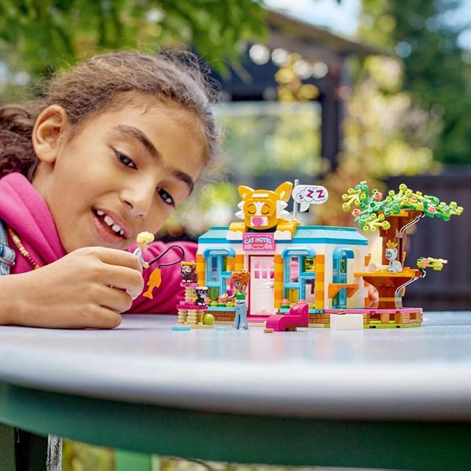 41742 Friends Cat Hotel A Toy Brick Building Set Perfect for Cat Lovers Featuring A Cat Themed Building and 3 Cat Characters 6+ 445 Pieces