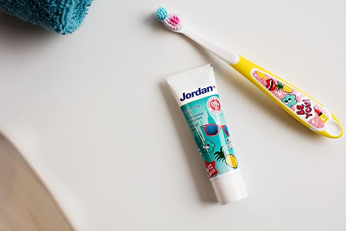 Jordan* Step 3 Kids Toothbrush, 6-9 Years, Soft Bristles, BPA Free - 4 Pack - Blue & Green