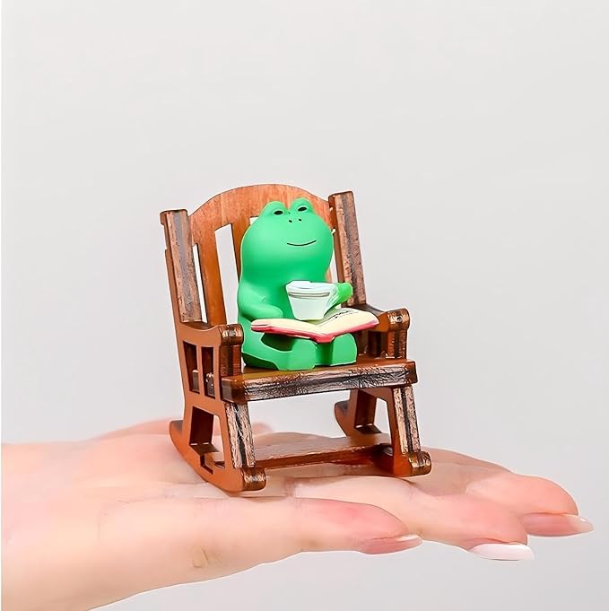 Mini Frog Trinkets and Cat Figurines, Tiny Frog Figurine with Rocking Chair for Office Desk Decor, Funny Gifts for Mom Grandma, Cute Miniature Frog Figurine Gift for Frog Lovers, Fairy Garden Decor