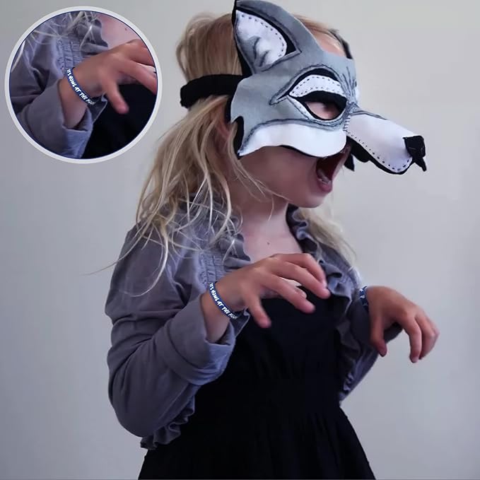 Junkin 30 Pieces Wolf Themed Party Rubber Bracelets,Silicone Wolf Animal Printed Baby Shower Wristbands Wolf Birthday Party Supplies for Boy Girl Animal Themed Parties (Let's Howl at The Moon)