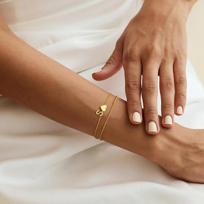 M MOOHAM Mothers Day Gifts for Kids Teens Girls - 14K-Gold-Plated Heart Initial A-Z Bracelets for Women Girl Dainty Gold Bracelets Birthday Mothers Day Gifts for Mom Grandma Teenage Girls Kids Teens