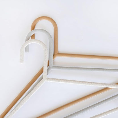 3 Sprouts Wheat Straw Plastic Hangers - 30-Pack Eco-Conscious Toddler Hangers for Child & Baby Clothes, Coats - Kid Closet Hangers Ideal for Small Girls, Boys, Children & Kids - Speckled Assorted