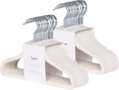 3 Sprouts Velvet Baby Hangers - Non-Slip Hanger for Infant, Toddler, Baby Clothes - Closet Kids Hangers with Slim Design, Nordic Colors, Pack of 30 - Cream