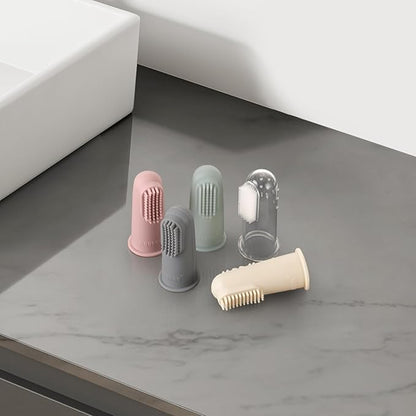 haakaa Silicone Baby Finger Toothbrush Set, Baby’s First Toothbrush with Case, Soft Bristle Toothbrush for Infant Oral Care, 3 Months +