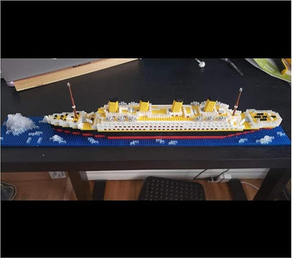 Titanic Ship Model Building Block Set, 3D Puzzle Sets DIY Educational Toys, Bricks Toy, with 1860Pcs Micro Mini Blocks, Ideal Gift for Kids and Adults