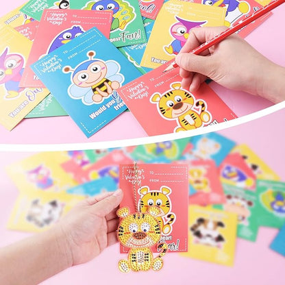 MOVINPE Bulk Valentines Day Craft Gifts for Kids Classroom Bulk, 24 Pack 5D Diamond Art Painting Keychains with Greeting Cards, School Prizes, Exchange Gift, Party Favors for Toddlers