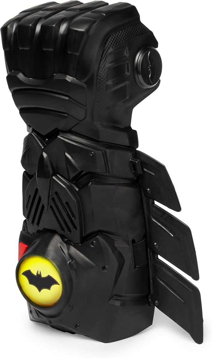 Batman, Interactive Gauntlet with Over 15 Phrases and Sounds, Halloween Costume for Kids Toys for Boys Aged 4 and Up