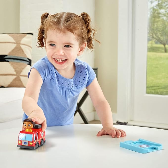 VTech CoCoMelon Go! Go! Smart Wheels Nina’s Fire Truck and Track