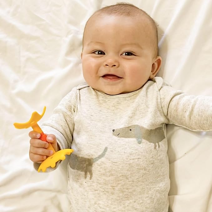 Innobaby Original Teethin Smart EZ Grip Star Teether and Sensory Toy for Babies and Toddlers. BPA Free Teether Yellow