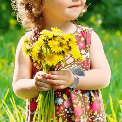 Abaodam Shark Slap Bracelet Animal Slap Bracelet Plush Stuffed Animal Hugger Snap Wrist Band Toy for Kids Birthday Party