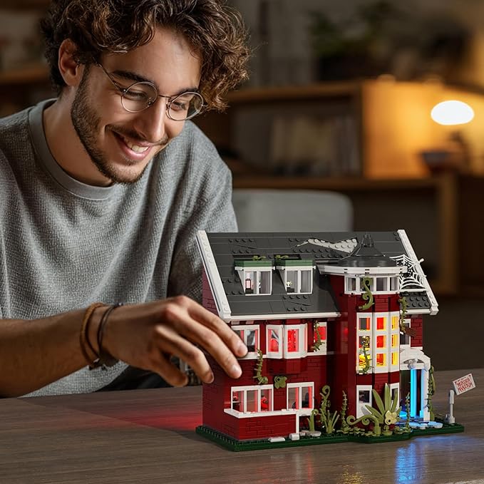 Murder House Building Set with Lights,Horror Story Movie Haunted House Building Blocks Toy,Mansion Model Kit Compatible with Lego Gift Idea for Friends and Fans 18+ (1171 PCS)