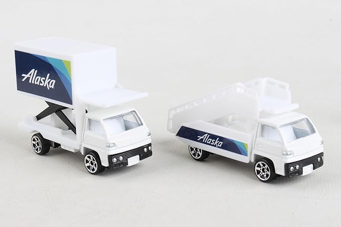 Daron Alaska Airlines Airport Playset with Die-Cast Metal Model Airplane with Plastic Parts, Cars and Transportation Toys for Kids Ages 3+