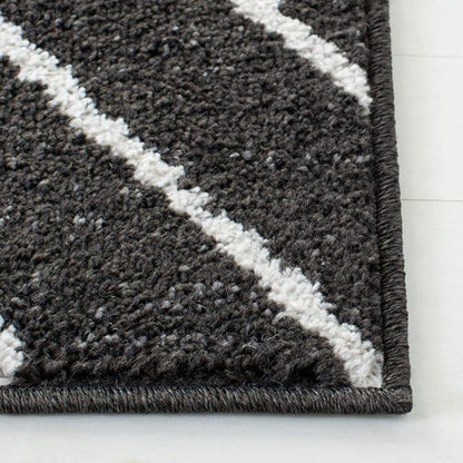 SAFAVIEH Adirondack Collection Accent Rug - 4' x 6', Brown & Ivory, Modern Geometric Design, Non-Shedding & Easy Care, Ideal for High Traffic Areas in Entryway, Living Room, Bedroom (ADR241T)