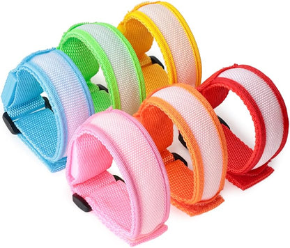 MCPINKY 6PCS LED Light Up Bracelets, Christmas Glow in the Dark Bracelets Wristbands for Kids Adults Night Events bracelet