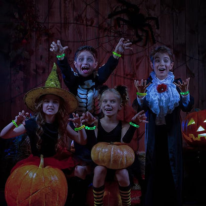 Capoda 48 Pcs Halloween Luminous Silicone Wristbands, Pumpkin Patterns Rubber Bracelets Glow in the Dark, for Kid over 6 Years Halloween Trick or Treat Party Favors Goodie Bag Stuffers Supplies