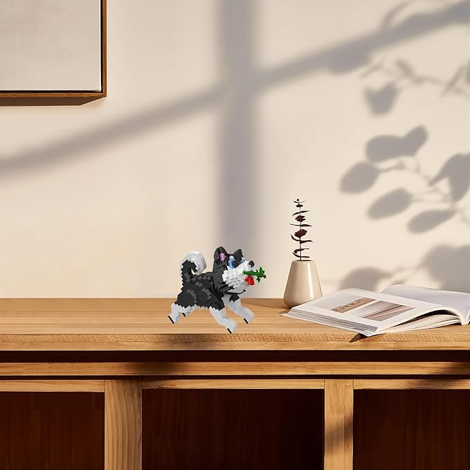 Cute Animal Building Blocks, Pet Micro Mini Building Blocks for Adults and Kids Age 6+ Gift Toy 1002 Pcs (Black Husky)