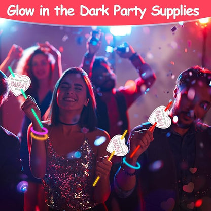 100 Sets Valentine's Day Party Supplies Gifts Include 100 Glow Sticks with 100 Heart Cards, Valentine Prize Exchange Cards Glow in the Dark Party Favors