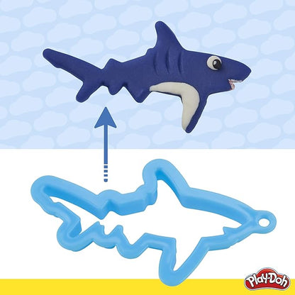 Play-Doh Pirate Theme 13-Pack of Non-Toxic Modeling Compound for Kids 3 Years and Up with 3 Cutter Shapes, Coin Mold, and Roller Tool (Amazon Exclusive)