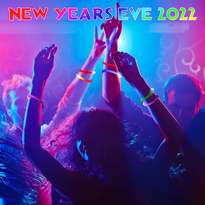 300 Pcs Glow Sticks Bracelets Glow in the Dark LED Bracelets Neon Party Favors Halloween Flashing Light Up Bracelet Toys for Adults Rave Concert Birthday Carnival Wedding New Year Supplies